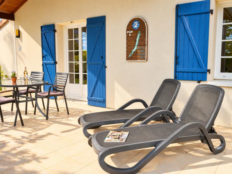 Vrijstaande villa op residence vlakbij golfbaan