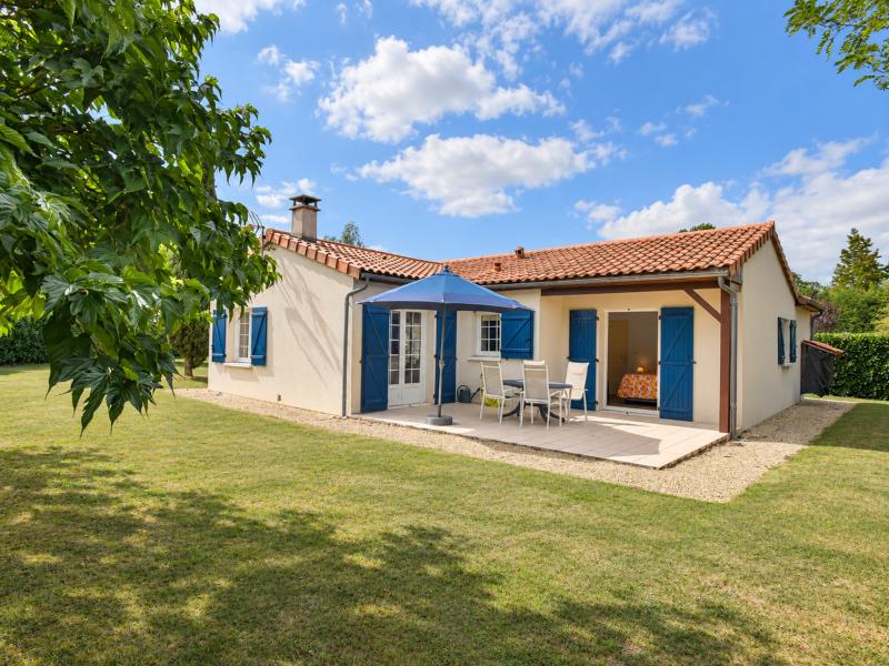 Vrijstaande villa op residence vlakbij golfbaan