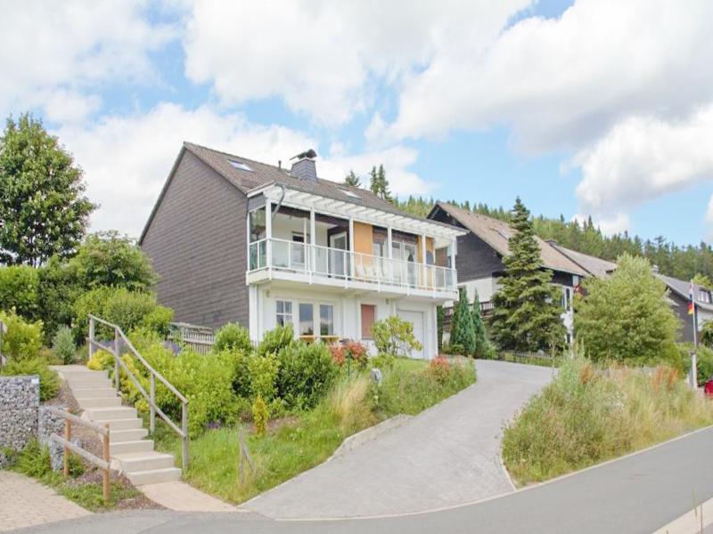 Großes Ferienhaus nahe Liften in Neuastenberg