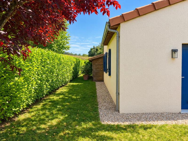 Ruime villa met verwarmbaar privé zwembad