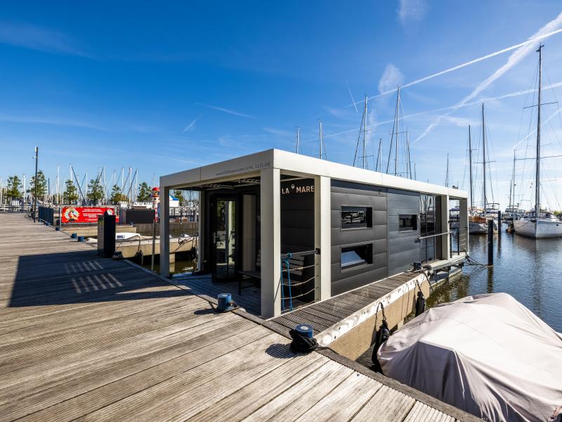 Luxe houseboat in het hart van Volendam