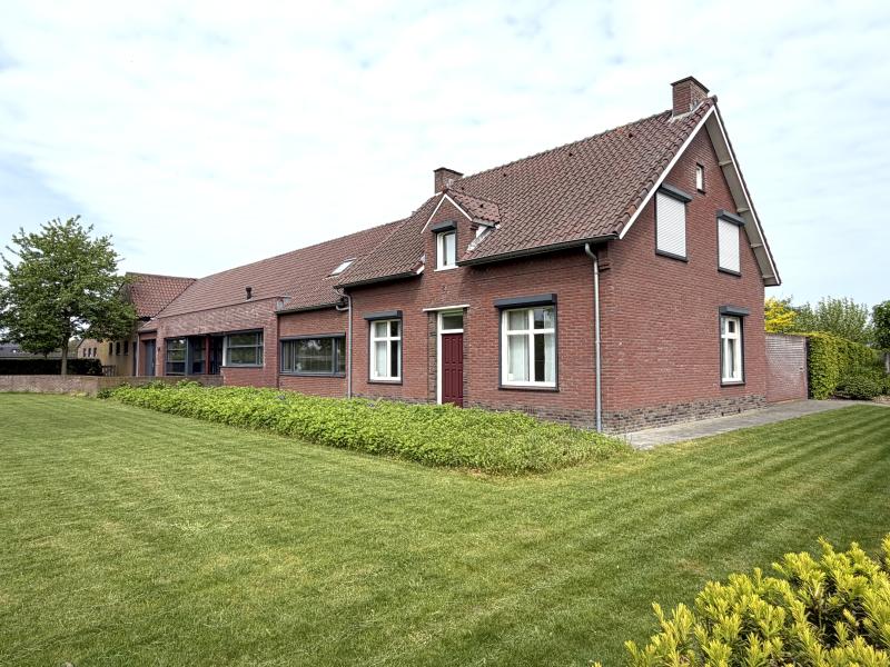 Freistehendes Haus mit großen Garten und Hot Tub