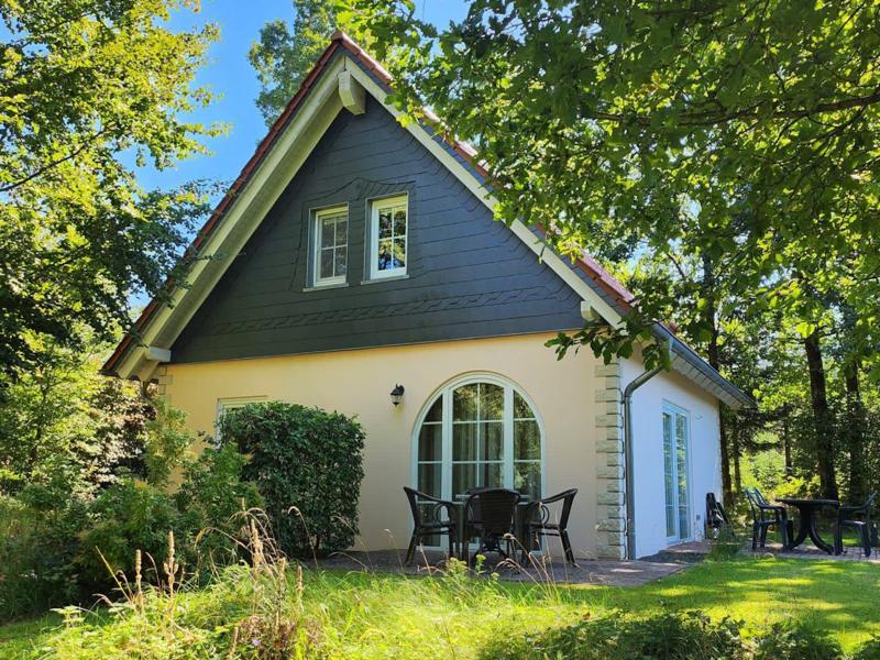 Villa photo 2
