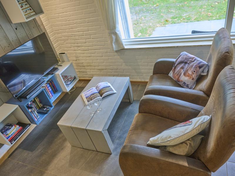 Prachtige bungalow met overkapping in de natuur