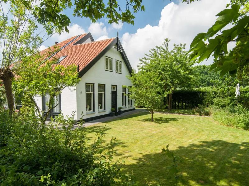 Knus verblijf met tuin vlakbij strand en zee
