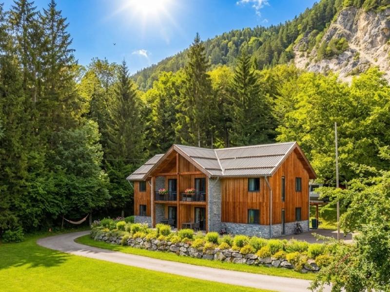 Schöne Ferienwohnung nahe einem See in den Alpen