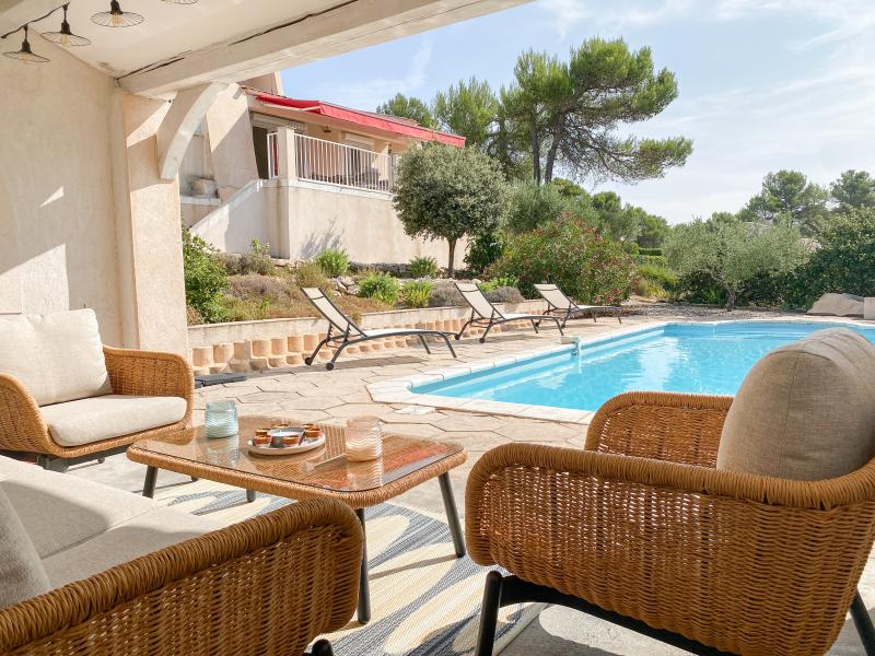Schönes Ferienhaus mit Pool und weitem Ausblick