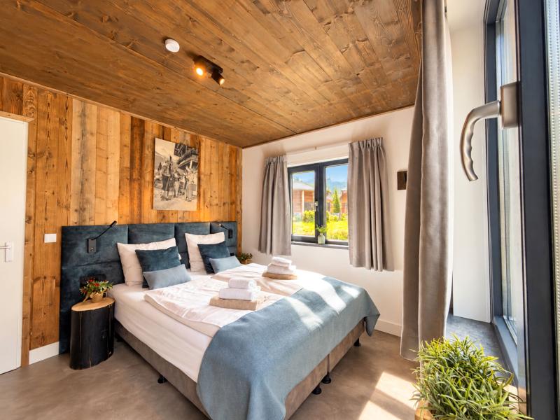 Modern appartement met Alpen- en meerzicht