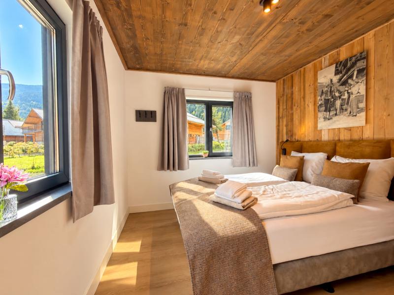 Ferienwohnung an einem See zwischen den Bergen