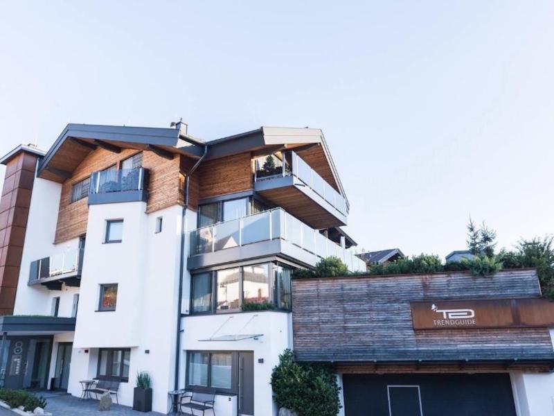 Exklusives Penthouse mit Terrasse in Kirchberg