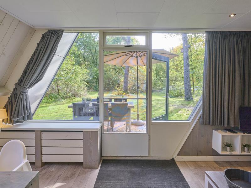 Fijne familie bungalow op natuurpark in het bos