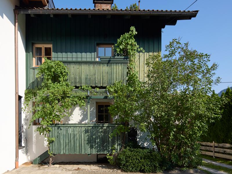 Exclusive apartment with terrace & balcony