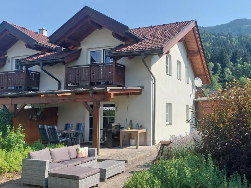 Luxusferienhaus mit großem Garten nach Süden