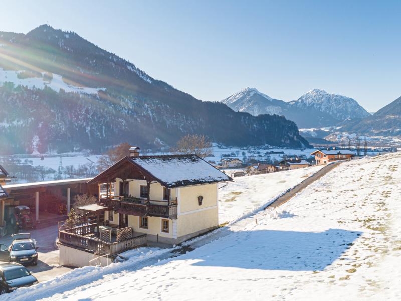 Tirools chalet met terras op het zuiden