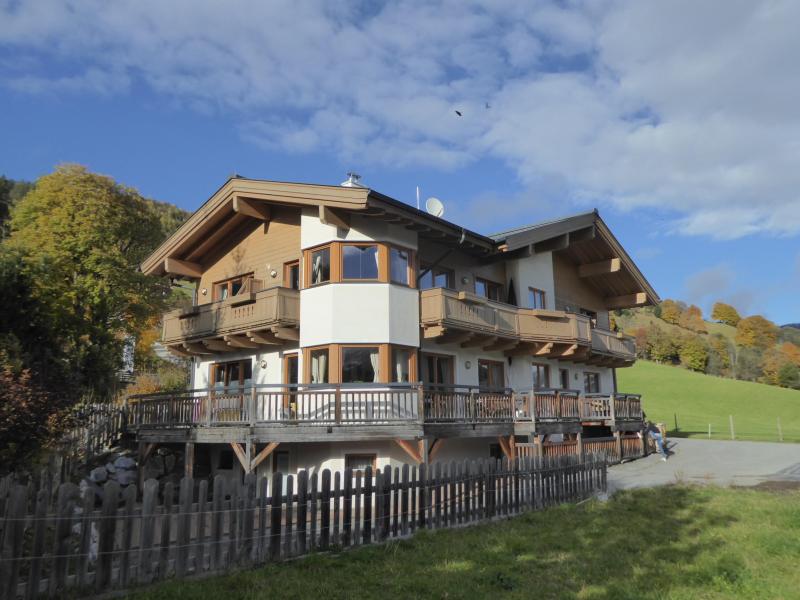 Apartment with balcony directly at the slopes