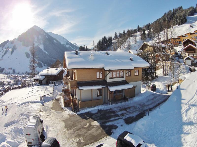 Royaal appartement met balkon direct aan de piste